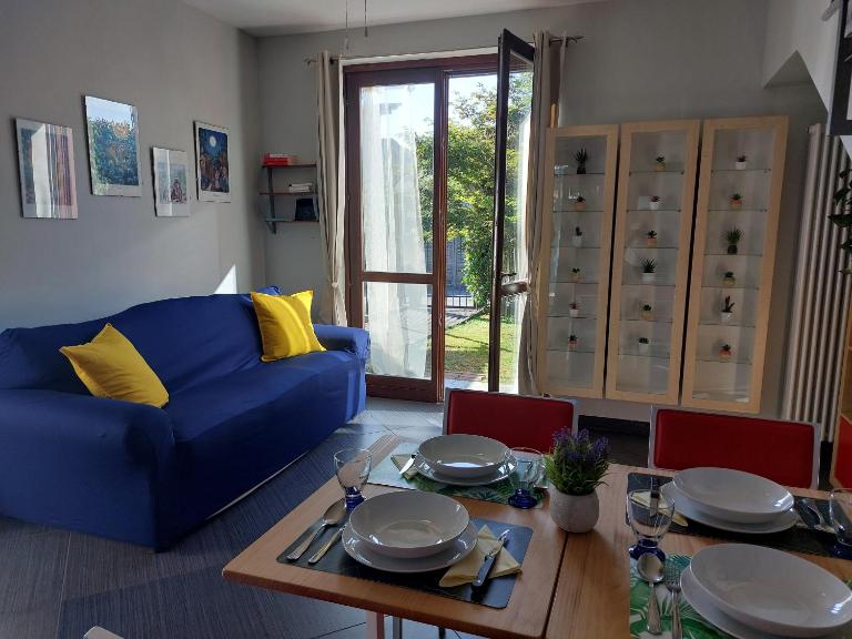 Arona - Lake Maggiore Entire Home - parking - Ferienwohnung Arona