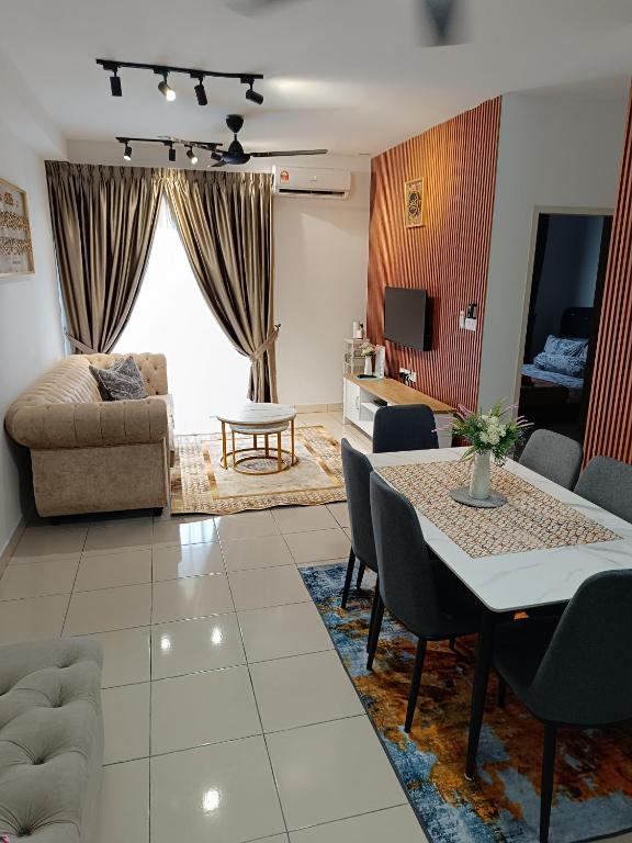 FA Homestay Alanis, Near KLIA - B&B Sepang