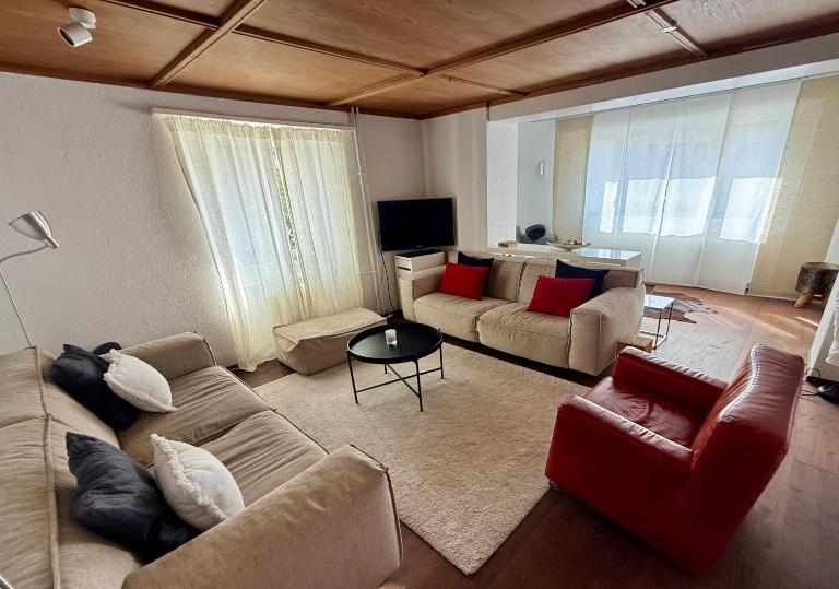 Family Laax Apt Lakeside Mountain Views - Chambres d'hôtes Laax
