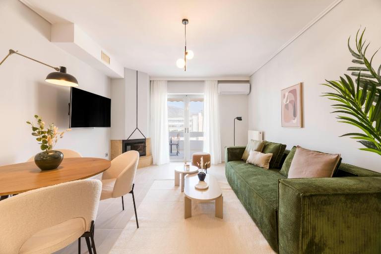 Lightstone 3BR Living in Glyfada by UPSTREET - Ferienwohnung Athen
