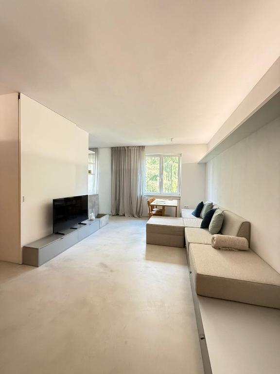 Central & Modern Apartment - Chambres d'hôtes Banská Bystrica