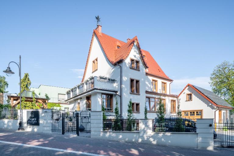 Stara Przychodnia Apartamenty Premium - B&B Krynica Morska