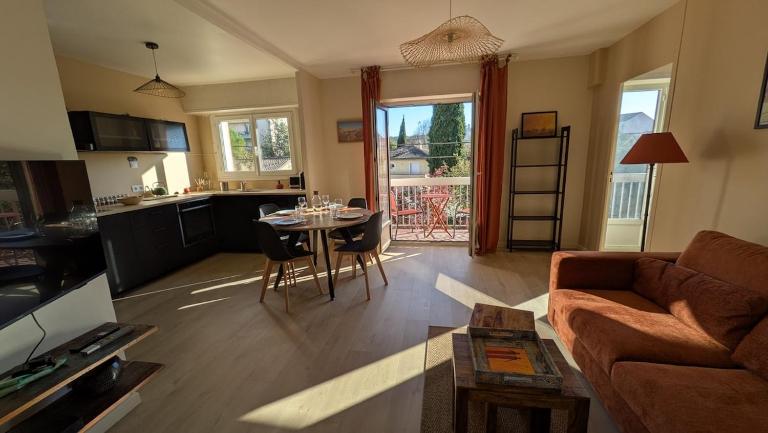 Le Sacré-Cœur- Cosy T3 Balcon & Parking-400m métro - Bed and Breakfast Toulouse