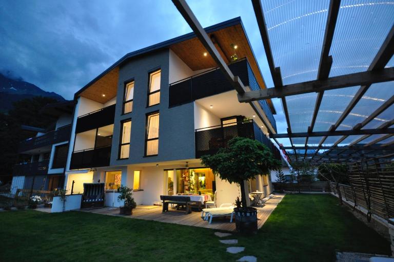 Alpenchalet Apartments - B&B Parcines