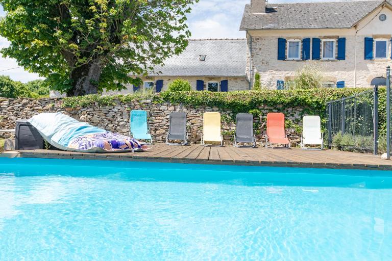 Gîte Jean Montet, piscine chauffée partagée, Wifi, salle de jeux, animaux de la ferme - Ferienwohnung Beynat