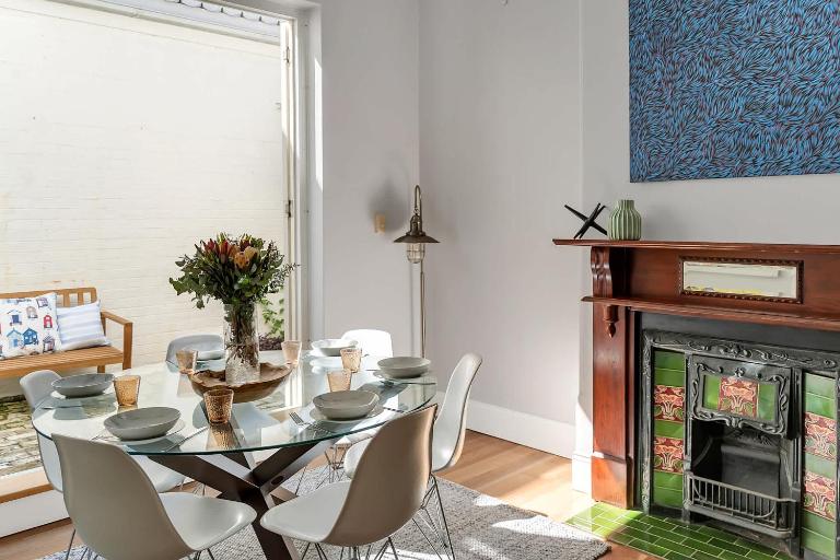 Marvelous Manly Home moments from the Beach - NEW - B&B Sydney
