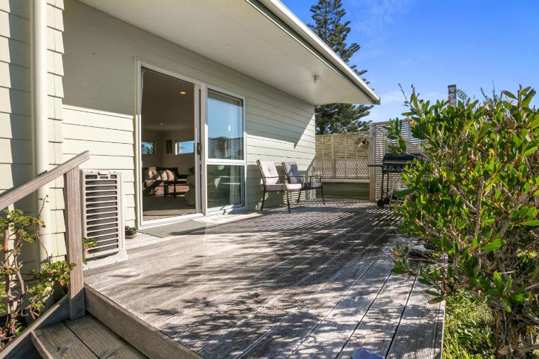 Golden Dawn - B&B Waihi Beach