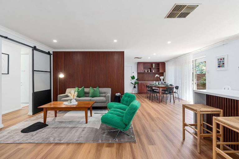 4BR Ardross Mid-Century Home Walk To Garden City - B&B Perth