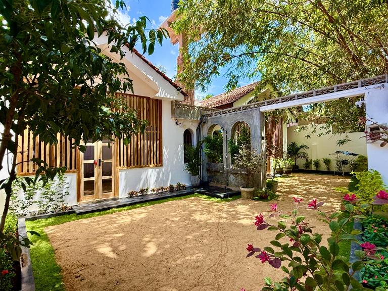 Sand Castle Villa - B&B Arugam Bay