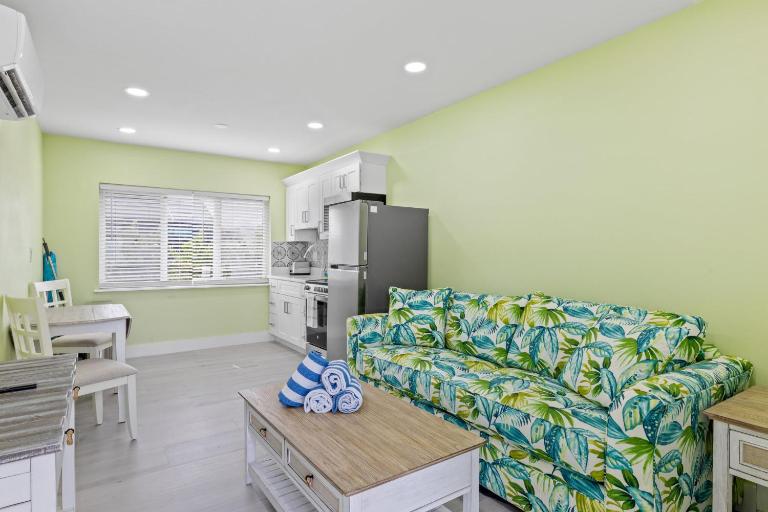 The Hideaway Cottage at Palmview Inn of Sanibel - B&B Sanibel