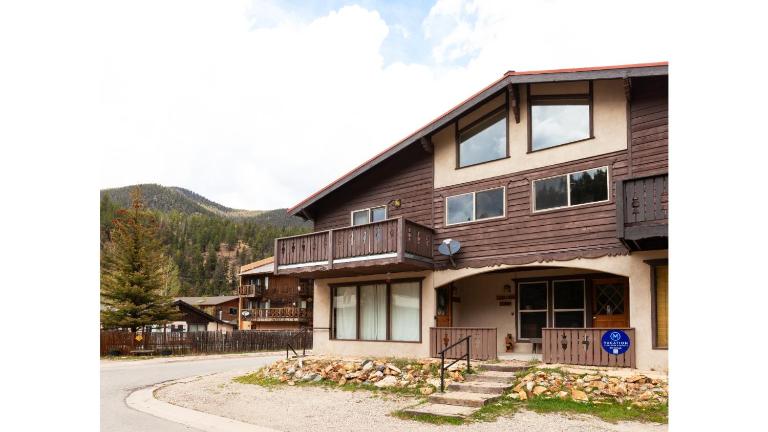 The Pinion - B&B Red River
