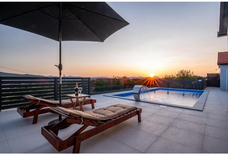Luxury Grey house - B&B Stolac