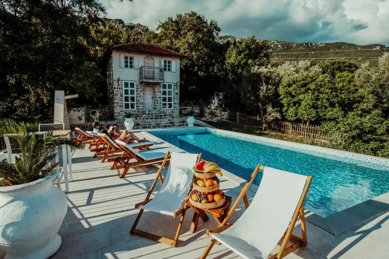 Old Wine House - Montenegro - B&B Herceg Novi