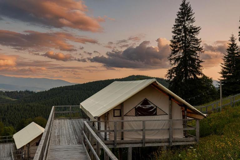 Bukovel Glamping - B&B Bukovel