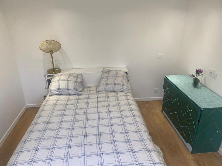 Appartement T2 indépendant - Ferienwohnung Dammarie-les-Lys
