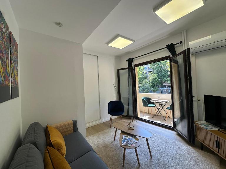 L'étape Aixoise - appartement climatisé terrasse centre ville Rotonde cours Mirabeau allées provençales - Ferienwohnung Aix-en-Provence
