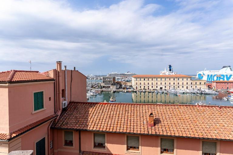 GuestHost - Quattro Mori Apartment with Terrace - B&B Livorno