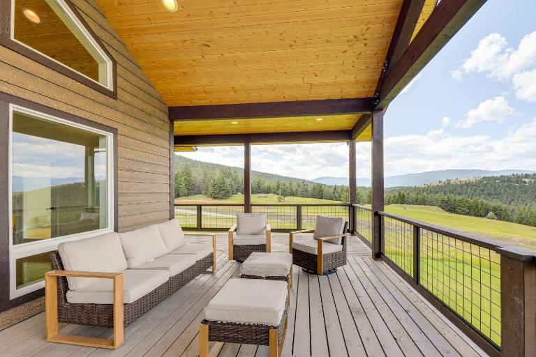 Mountain & Lake View: Rexford Estate on 28 Acres! - B&B Rexford