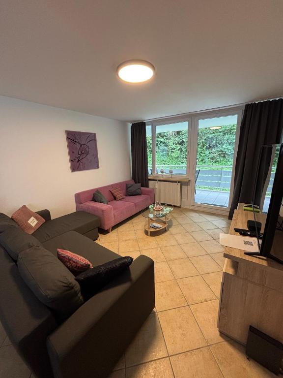Schöne große 4,5 Zimmer Wohnung mit Terrasse, Zentrumsnah - Chambres d'hôtes Rottweil