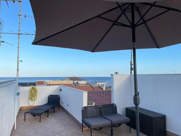 La Terrazza Bella Sicula - Bed and Breakfast Furci Siculo