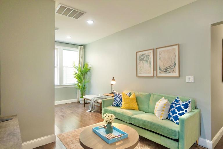 Holiday Full Home 6BR Parking Near EWR-NYC - Bed and Breakfast Newark