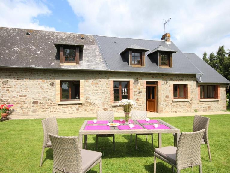Maison de charme avec jardin et WIFI inclus - FR-1-497-238 - Chambres d'hôtes Saint-Siméon