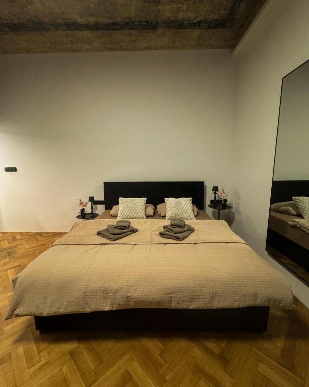 Iconic Apartment Mila Grohova, Brno Centre - B&B Brno