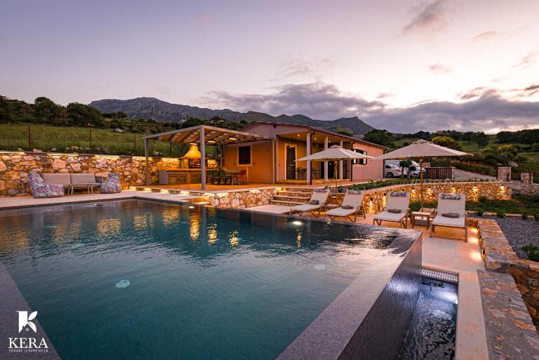 Kera Koxare Luxury Villa - B&B Koxaré