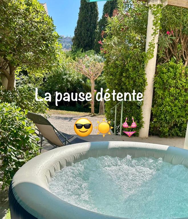 Oasis de verdure en centre-ville - jacuzzi privé - Ferienwohnung Mandelieu-la-Napoule
