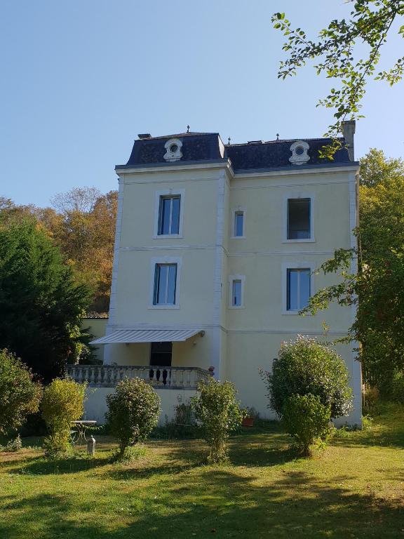 LA Combe - Chambres d'hôtes Confolens