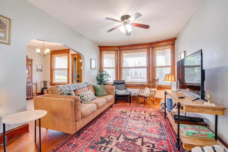 6 Mi to Montage Mtn Resort! Family Home w/ Yard - Chambres d'hôtes Scranton