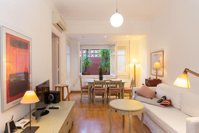Filmoteca Sarria 1- wifi quiet bright comfi - Chambres d'hôtes Barcelone