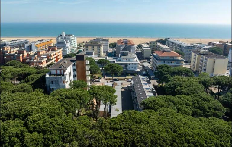 200 mt dal mare zona centrale - B&B Bibione