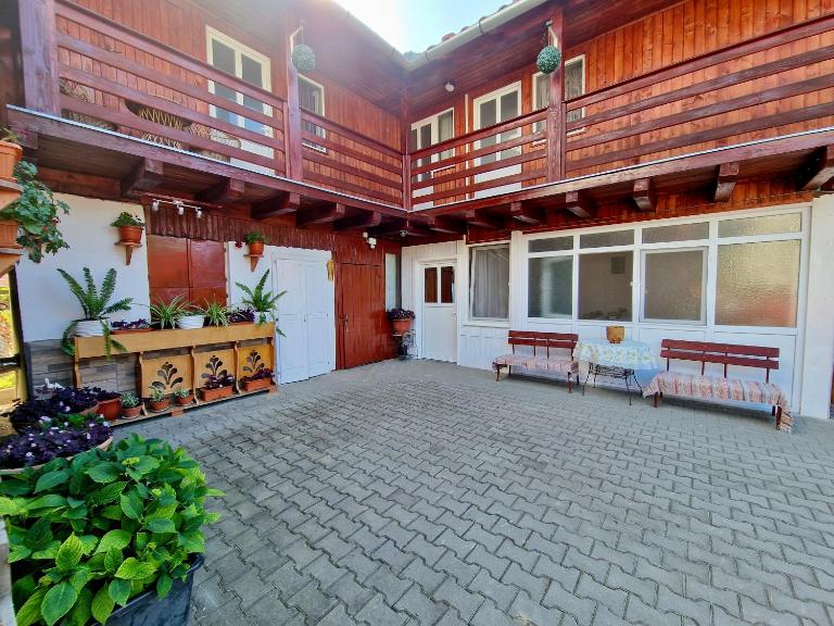 Casa Rica Vendégház - B&B Sovata