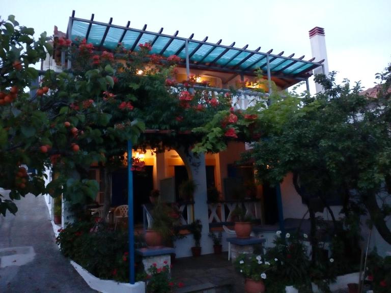 Alexandra Sofia - Chambres d'hôtes Stafylos