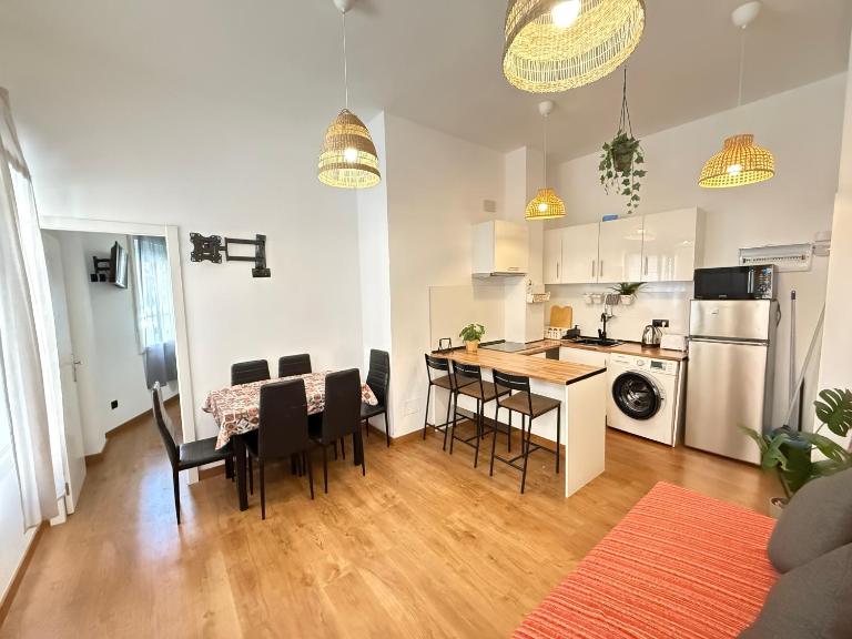 HomeStay Lopez Pando - Chambres d'hôtes Madrid
