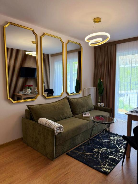Cicha 12 12a2 Apartament The Royal Suite Górski z garażem podziemnym - B&B Krynica-Zdrój