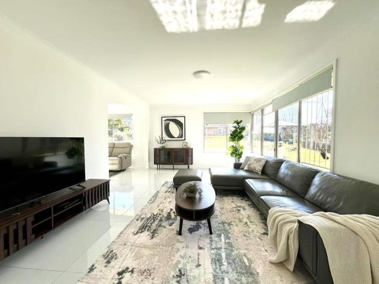 Spacious 4BR Family Home Prime Sunnybank Location - B&B Brisbane