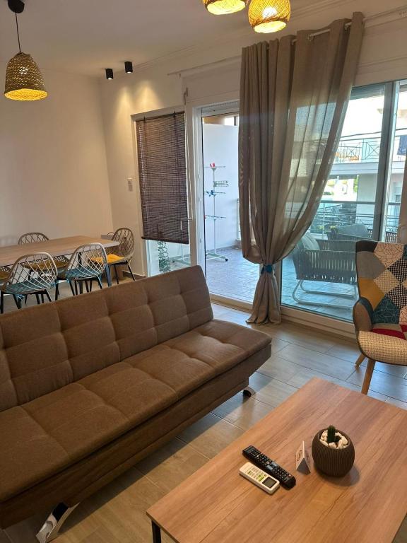 Parea Apartment - Chambres d'hôtes Ofrínion