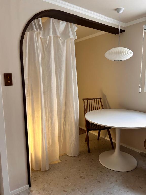 Calm&Jay Quiet Local Stay Hongdae - B&B Seul