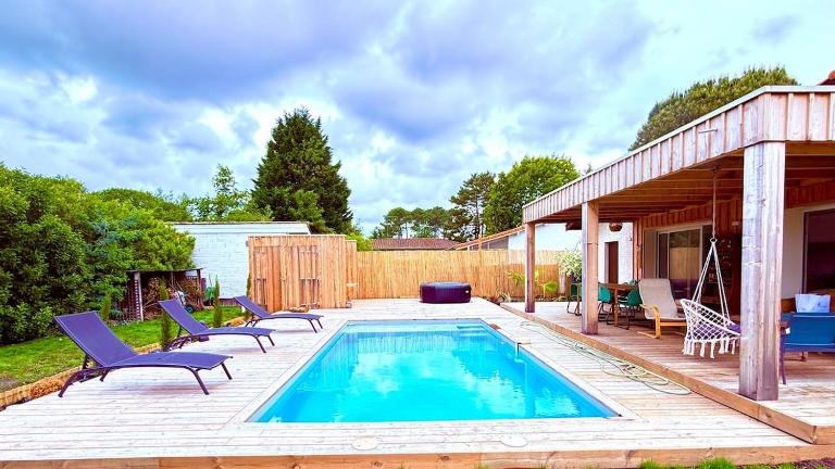 Arcachon Bay Home with pool and jacuzzi beach Nearby - B&B Arès