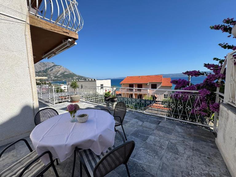 Apartment Marino 1 - B&B Omiš
