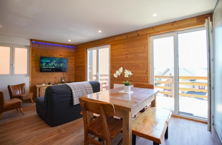 Les Marmottes-Centre-ville-Terrasse & Bois- T2-Premium-Parking couvert-Netflix-6 pers - B&B Font-Romeu-Odeillo-Via