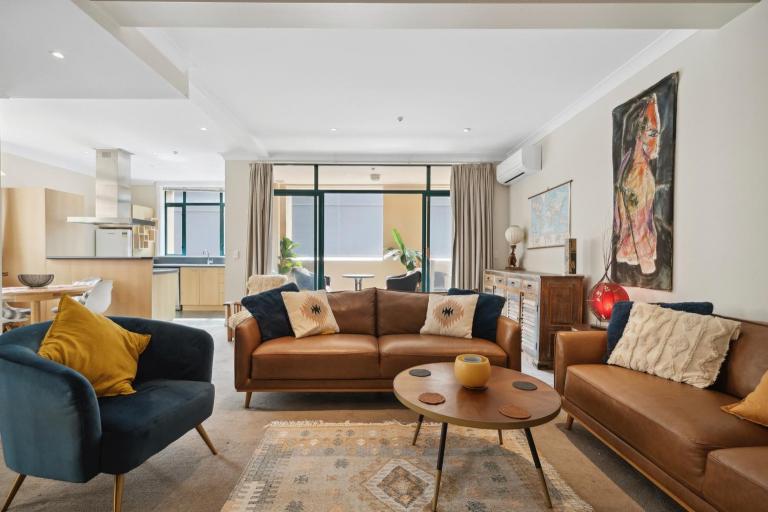 Spacious, 2 Bed, 2 Bath Central City Retreat - B&B Wellington