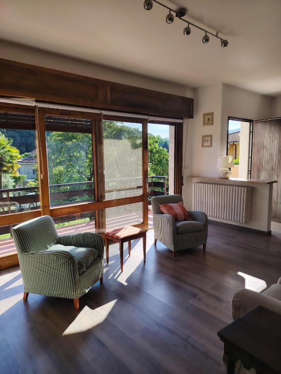 Villa Bella Porto Valtravaglia - Chambres d'hôtes Porto Valtravaglia