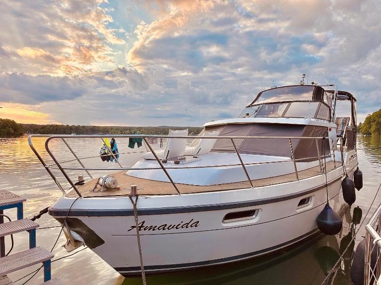 Yacht Amavida - Jacht - TraumZeitBoot - exklusiver Festanlieger in perfekter Lage auf dem Scharmützelsee Bad Saarow - B&B Bad Saarow