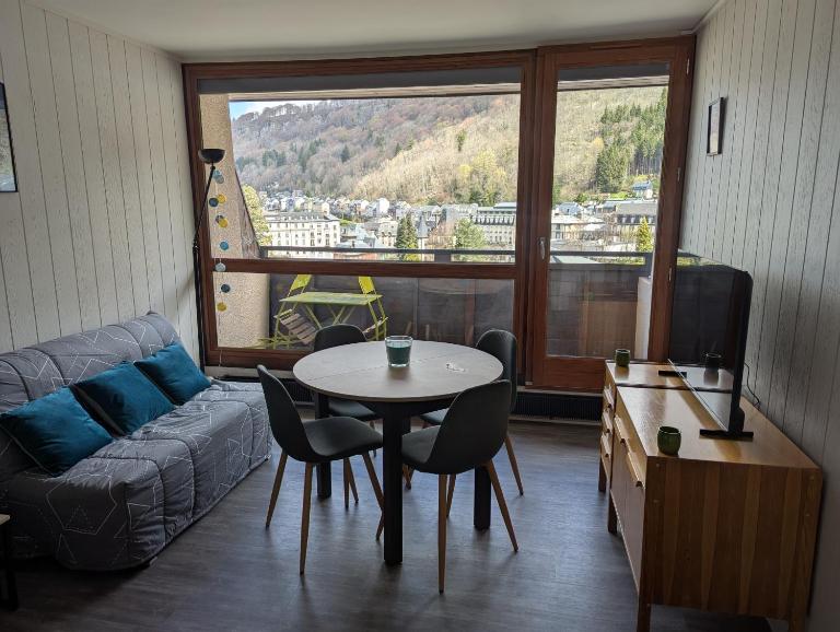 Appartement 5 personnes avec garage, balcon et belle vue - Chambres d'hôtes Le Mont-Dore