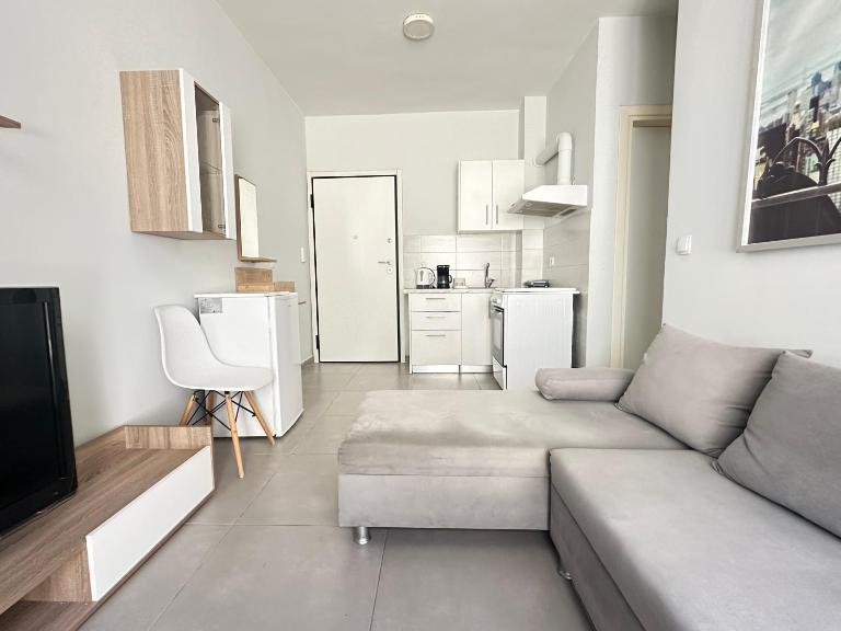 Minimal City Retreat in Western Athens - Bed and Breakfast Athene
