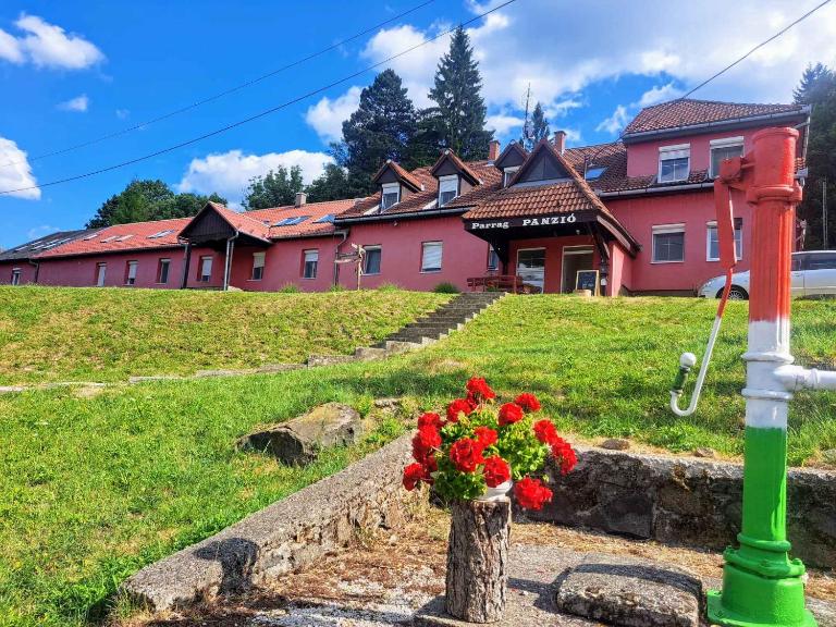Parrag Panzió Mátraszentimre - B&B Mátraszentimre