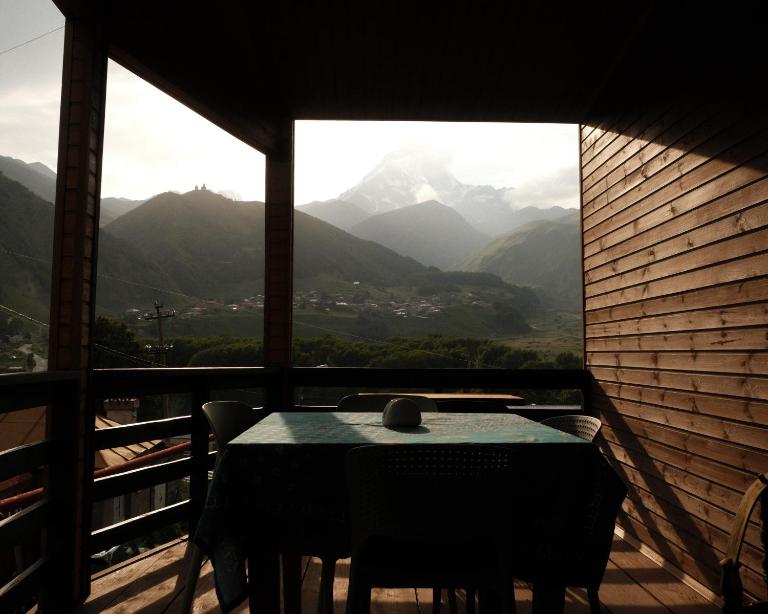 Qubi Kazbegi - B&B Stepantsminda